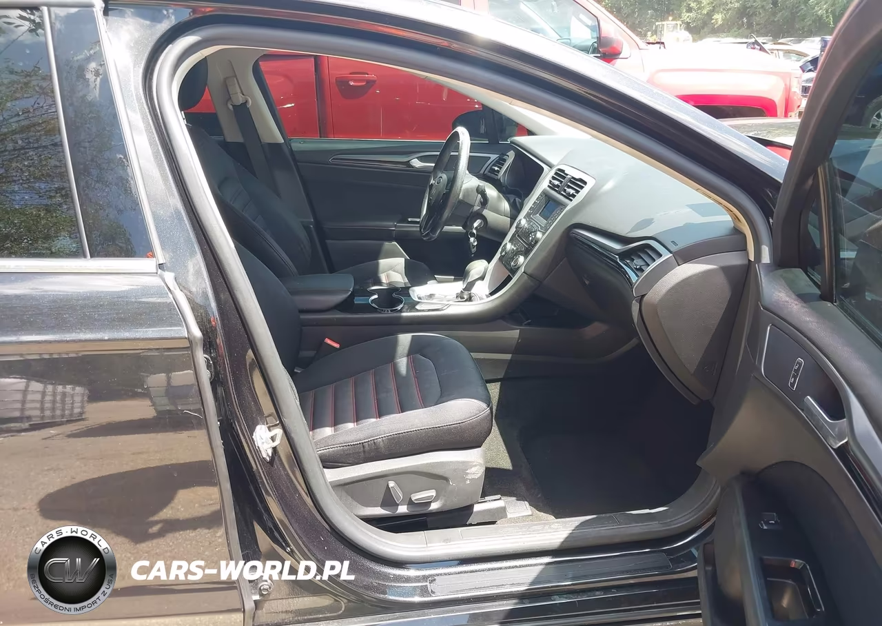 2015 Ford Fusion Se VIN:3FA6P0H70FR204643 - 5