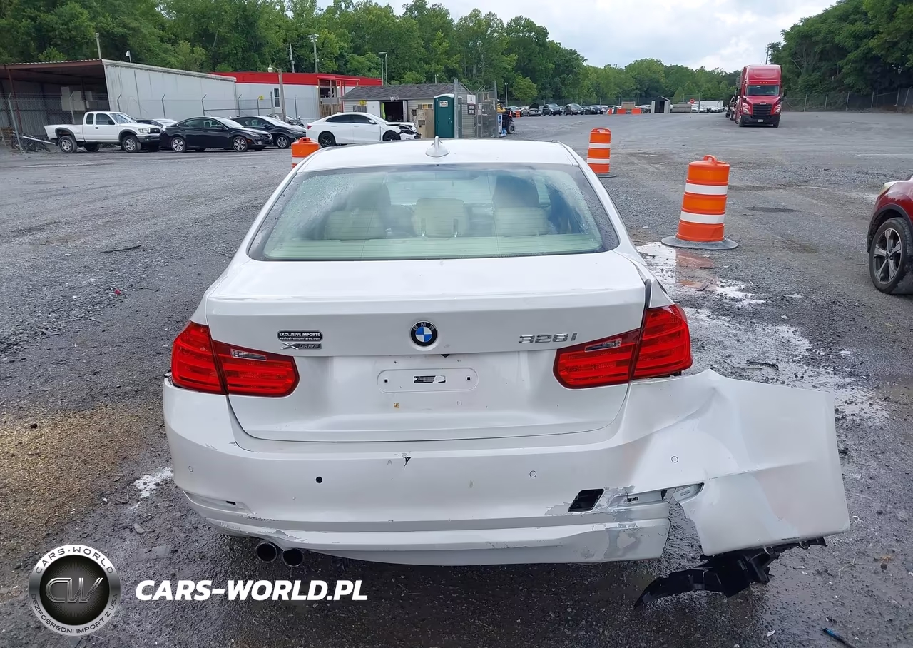 2013 BMW 328I xDrive VIN:WBA3B3C53DJ698617 - 17