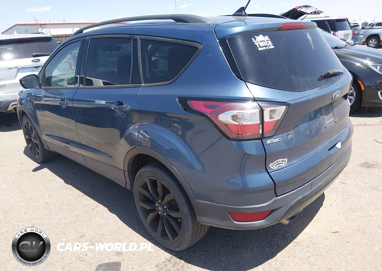 2018 Ford Escape Se VIN:1FMCU9GD8JUB83698 - 3