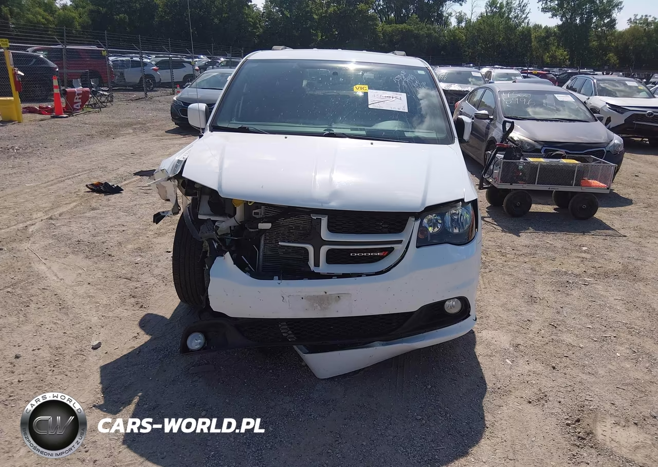 2015 Dodge Grand Caravan R-T VIN:2C4RDGEGXFR681034 - 13