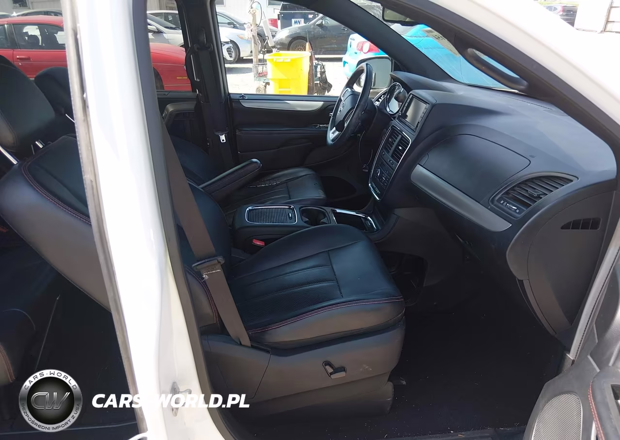2015 Dodge Grand Caravan R-T VIN:2C4RDGEGXFR681034 - 5