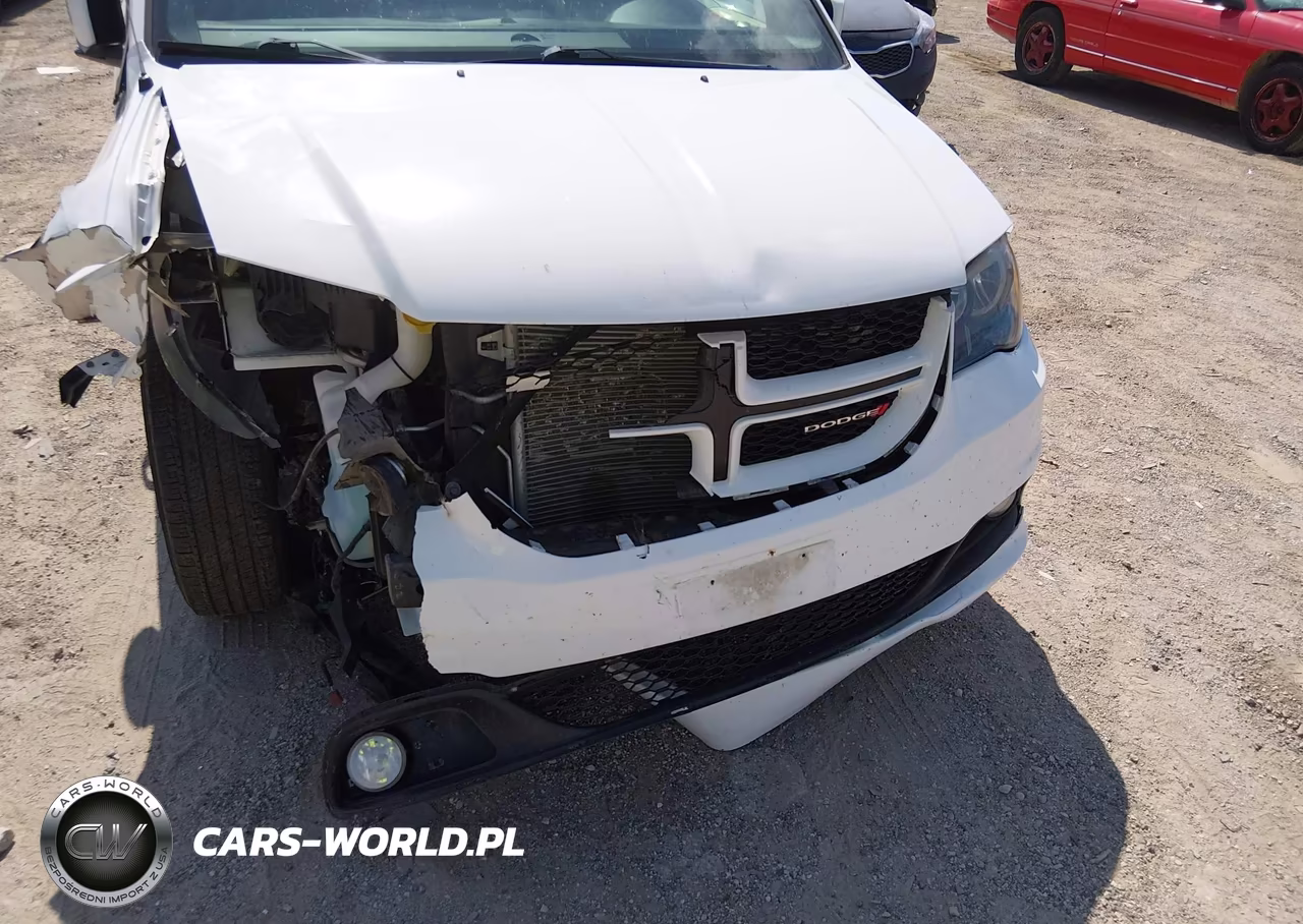 2015 Dodge Grand Caravan R-T VIN:2C4RDGEGXFR681034 - 6