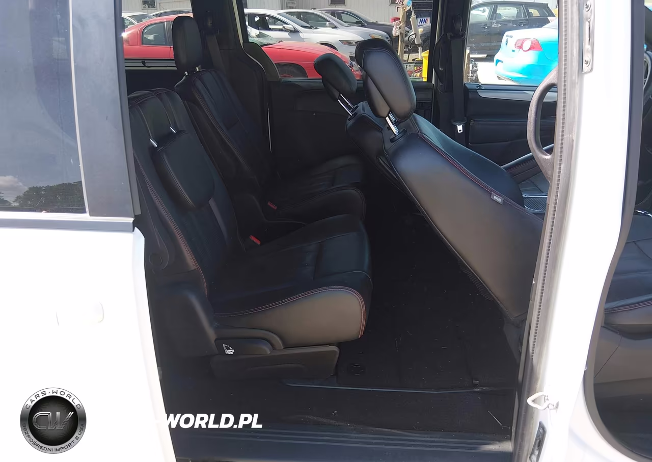 2015 Dodge Grand Caravan R-T VIN:2C4RDGEGXFR681034 - 8