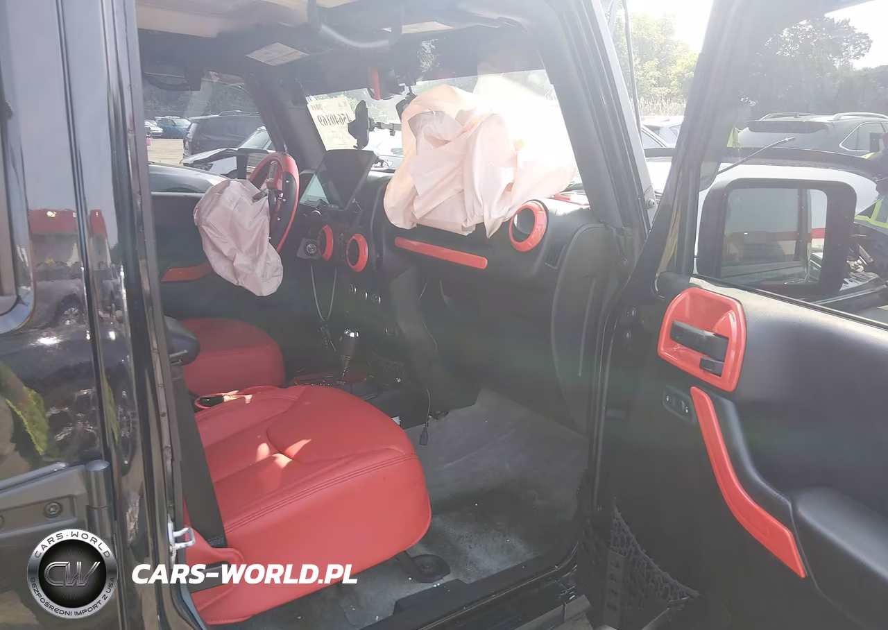 2016 Jeep Wrangler Unlimited Sport VIN:1C4BJWDG9GL131968 - 5