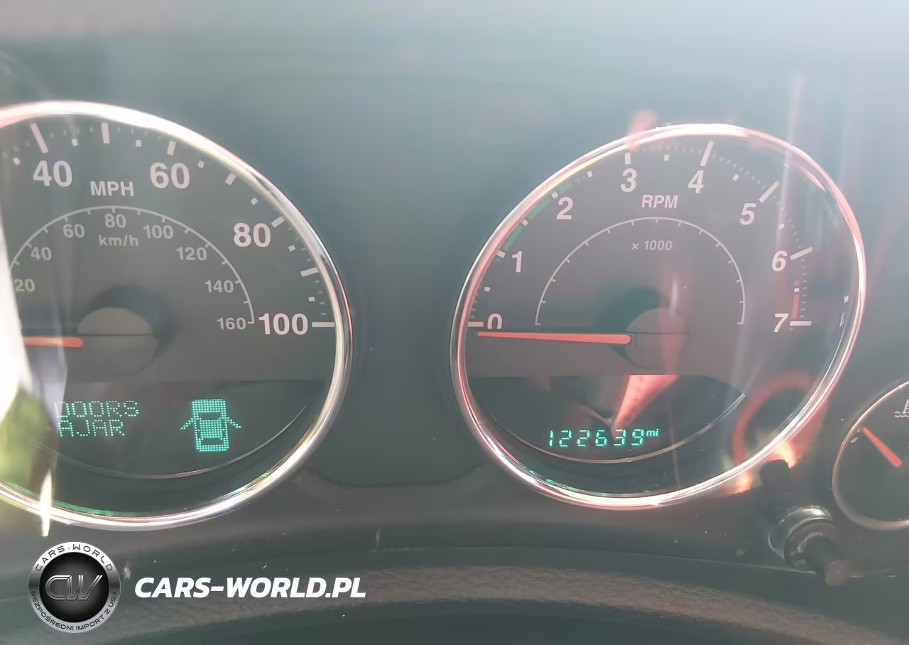 2016 Jeep Wrangler Unlimited Sport VIN:1C4BJWDG9GL131968 - 7
