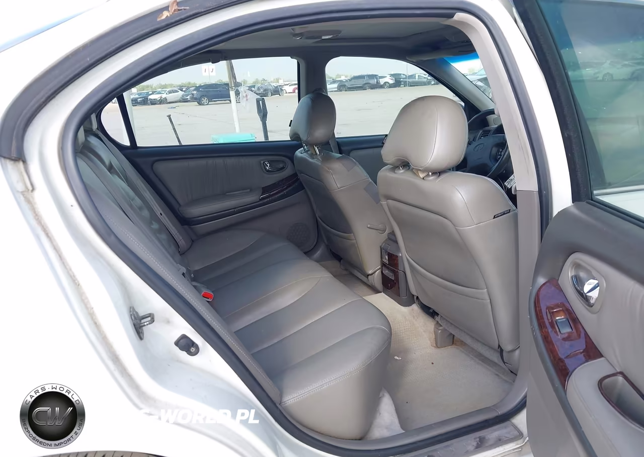 2000 Infiniti I30 Luxury-Touring VIN:JNKCA31A0YT107867 - 8