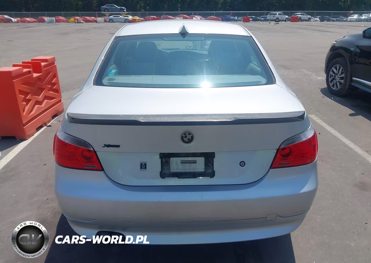 2007 BMW 525Xi VIN:WBANF33527CS39164 - 16