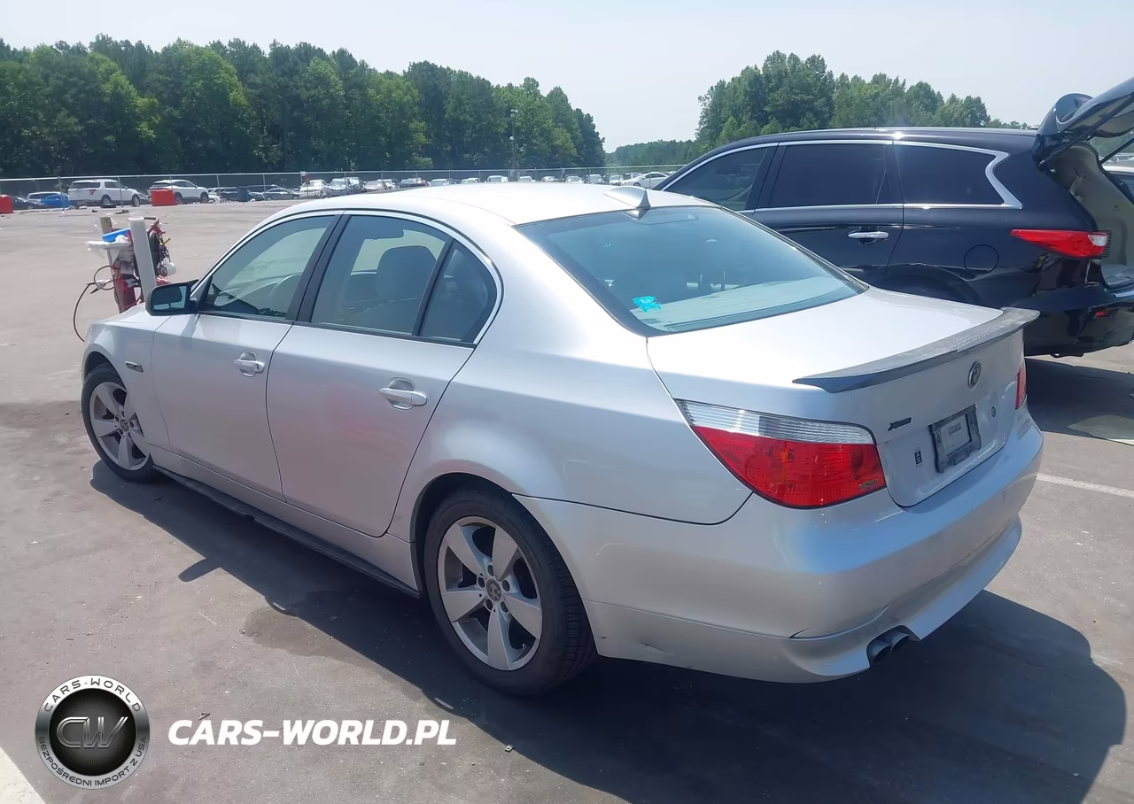 2007 BMW 525Xi VIN:WBANF33527CS39164 - 3