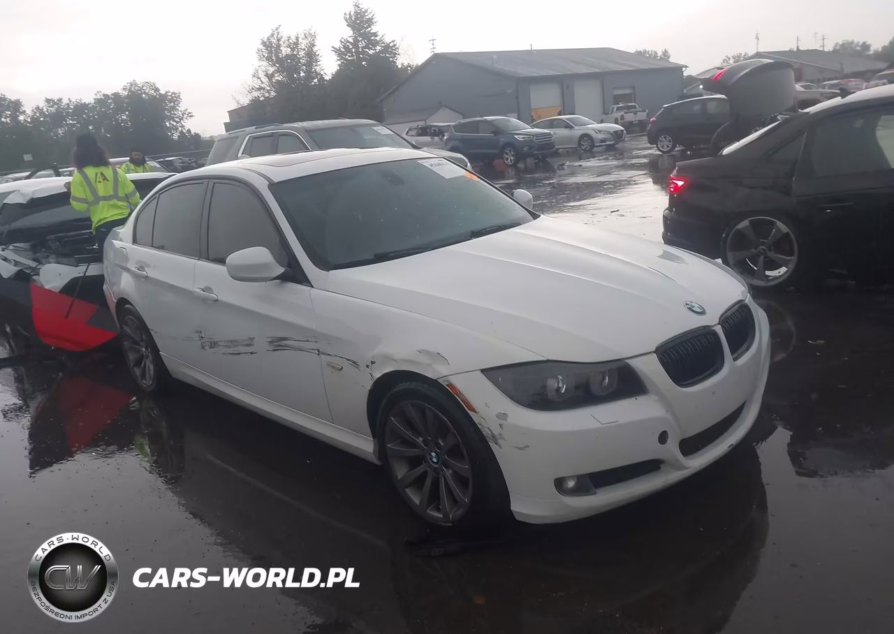 2011 BMW 328I xDrive – zdjęcie 1 z 16