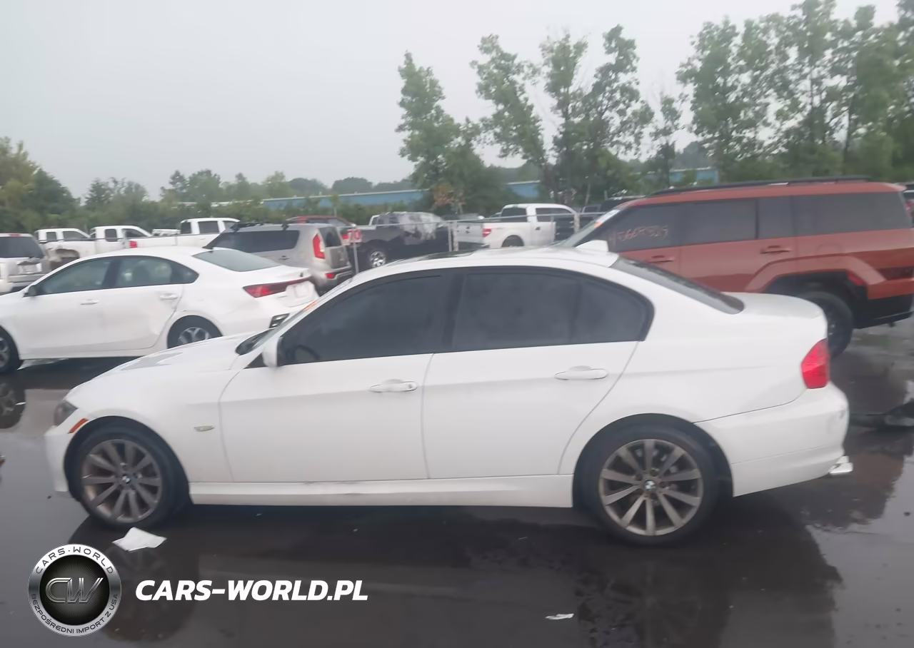 2011 BMW 328I xDrive VIN:WBAPK5C55BA994393 - 14