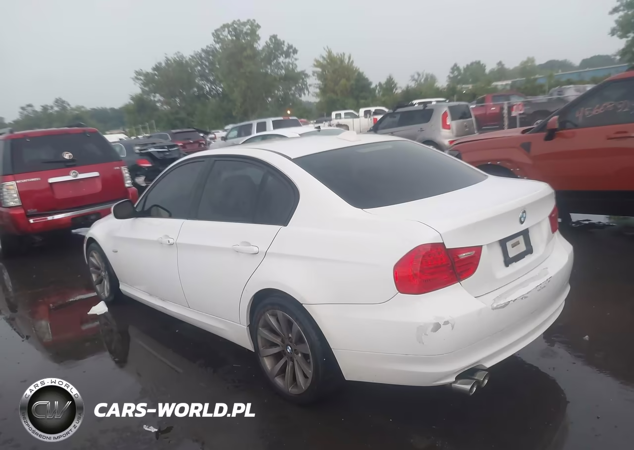 2011 BMW 328I xDrive VIN:WBAPK5C55BA994393 - 3