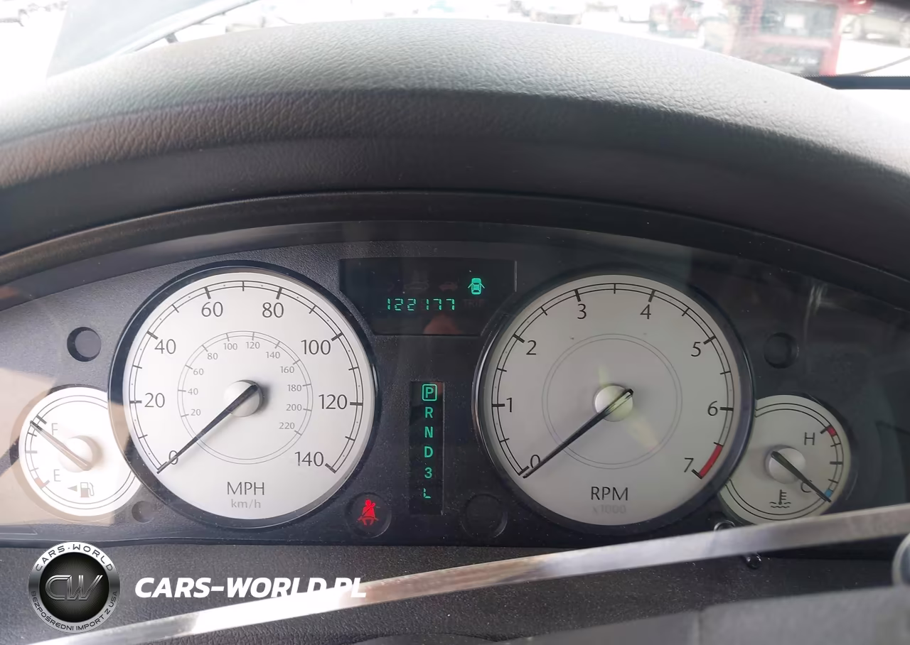 2005 Chrysler 300 VIN:2C3JA43R55H648914 - 7