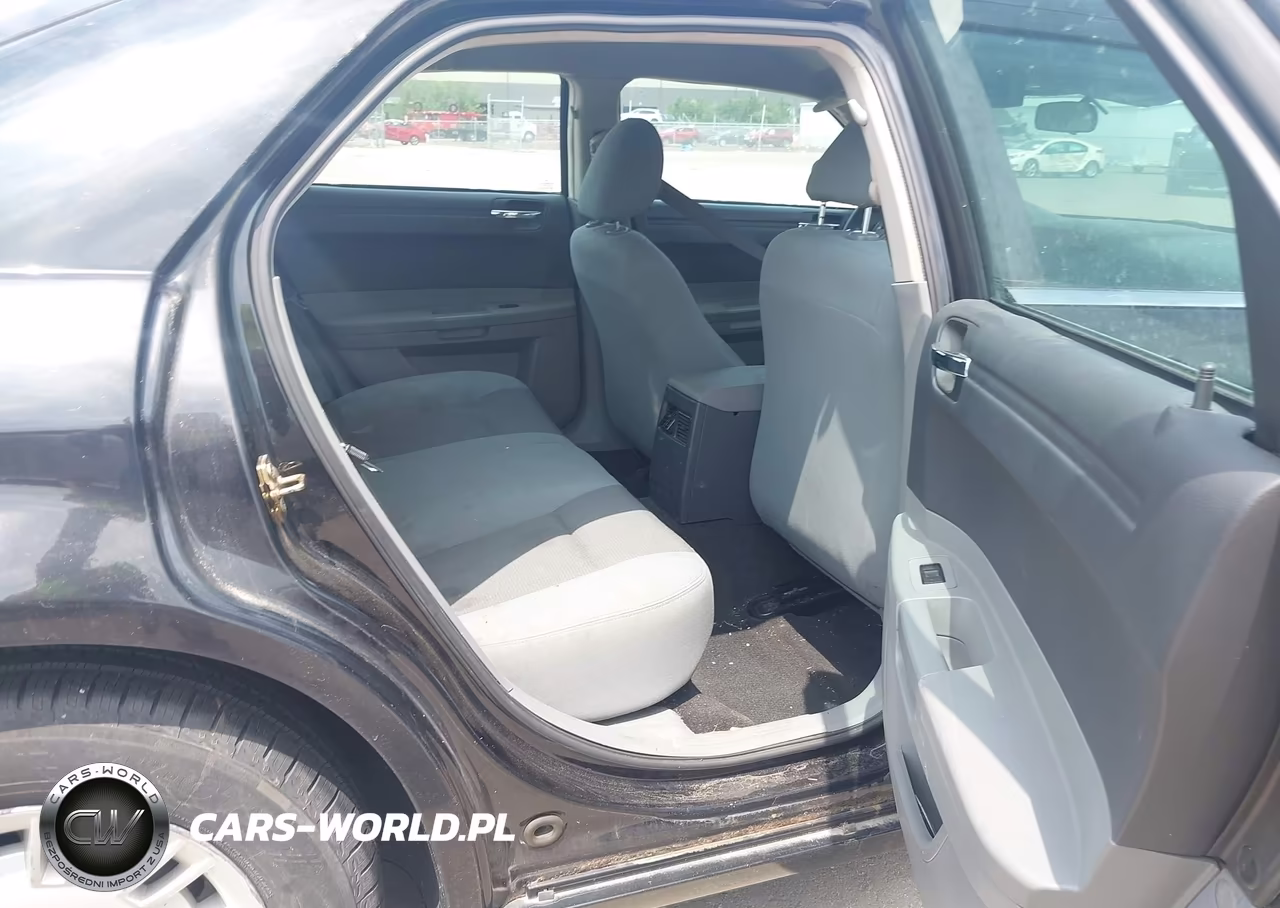 2005 Chrysler 300 VIN:2C3JA43R55H648914 - 8