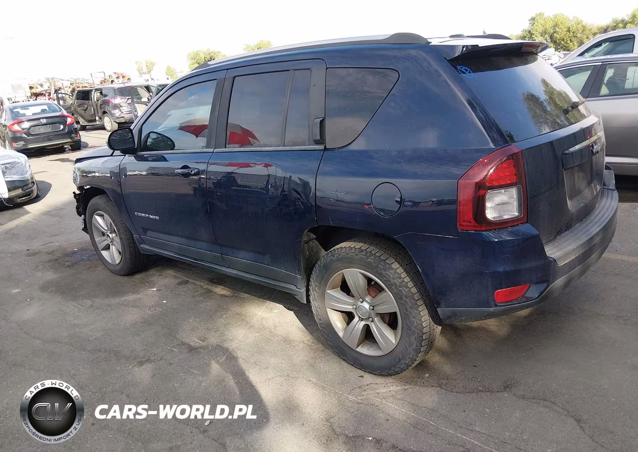 2014 Jeep Compass Latitude VIN:1C4NJCEB2ED563145 - 3