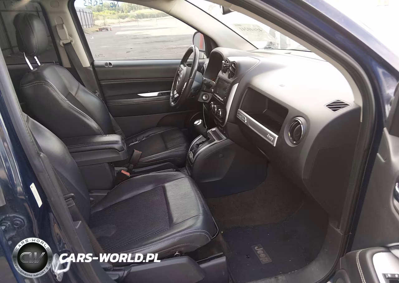 2014 Jeep Compass Latitude VIN:1C4NJCEB2ED563145 - 5