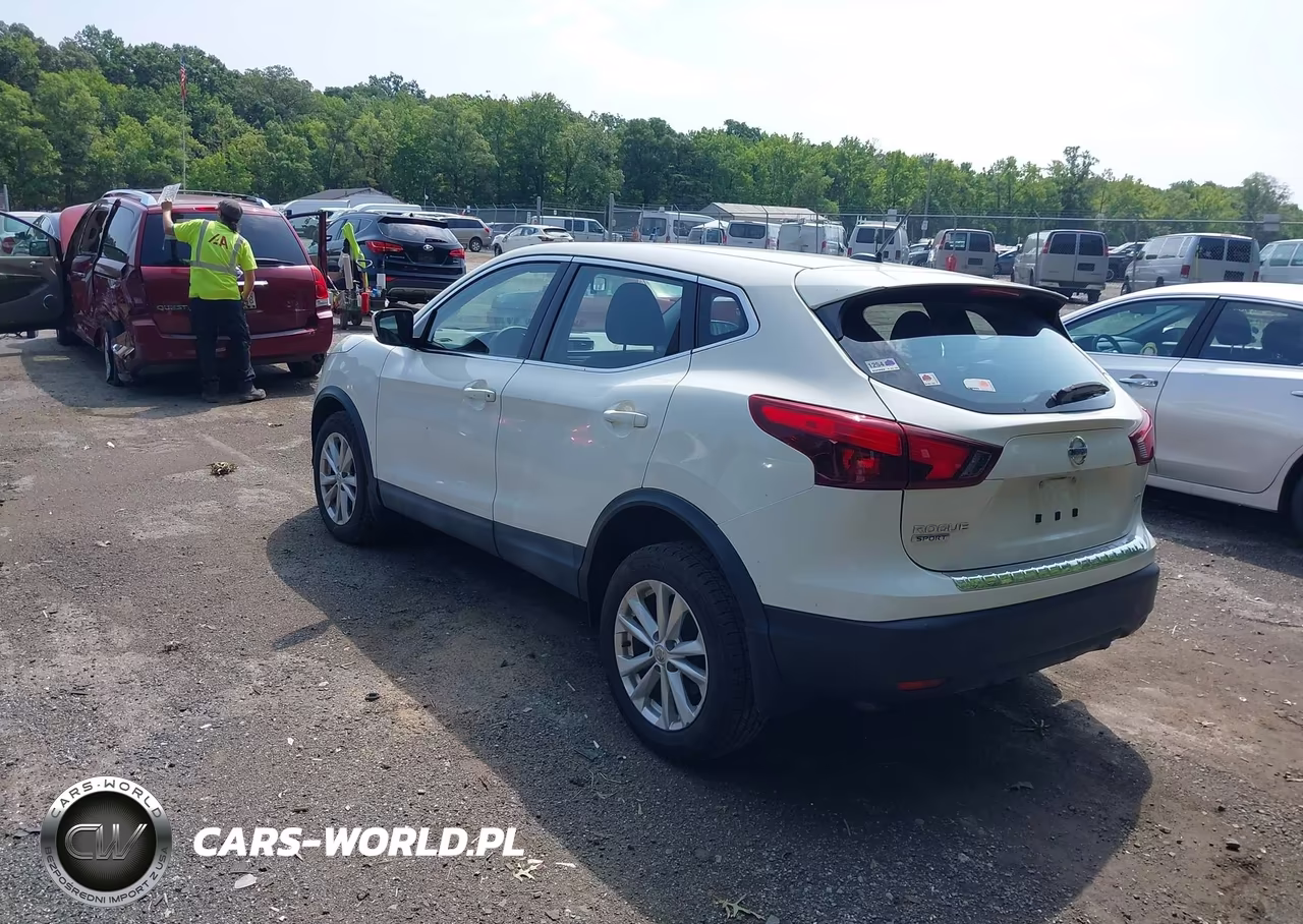 2017 Nissan Rogue Sport S VIN:JN1BJ1CRXHW102696 - 3