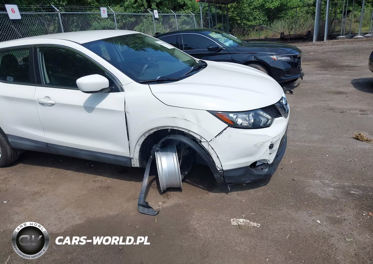 2017 Nissan Rogue Sport S VIN:JN1BJ1CRXHW102696 - 6
