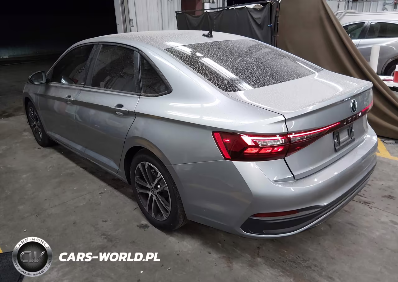2026 Volkswagen Jetta Sport VIN:3VWBW7BUXTM027320 - 3