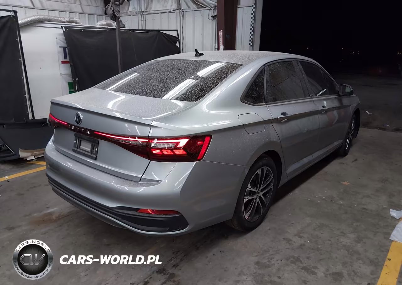 2026 Volkswagen Jetta Sport VIN:3VWBW7BUXTM027320 - 4