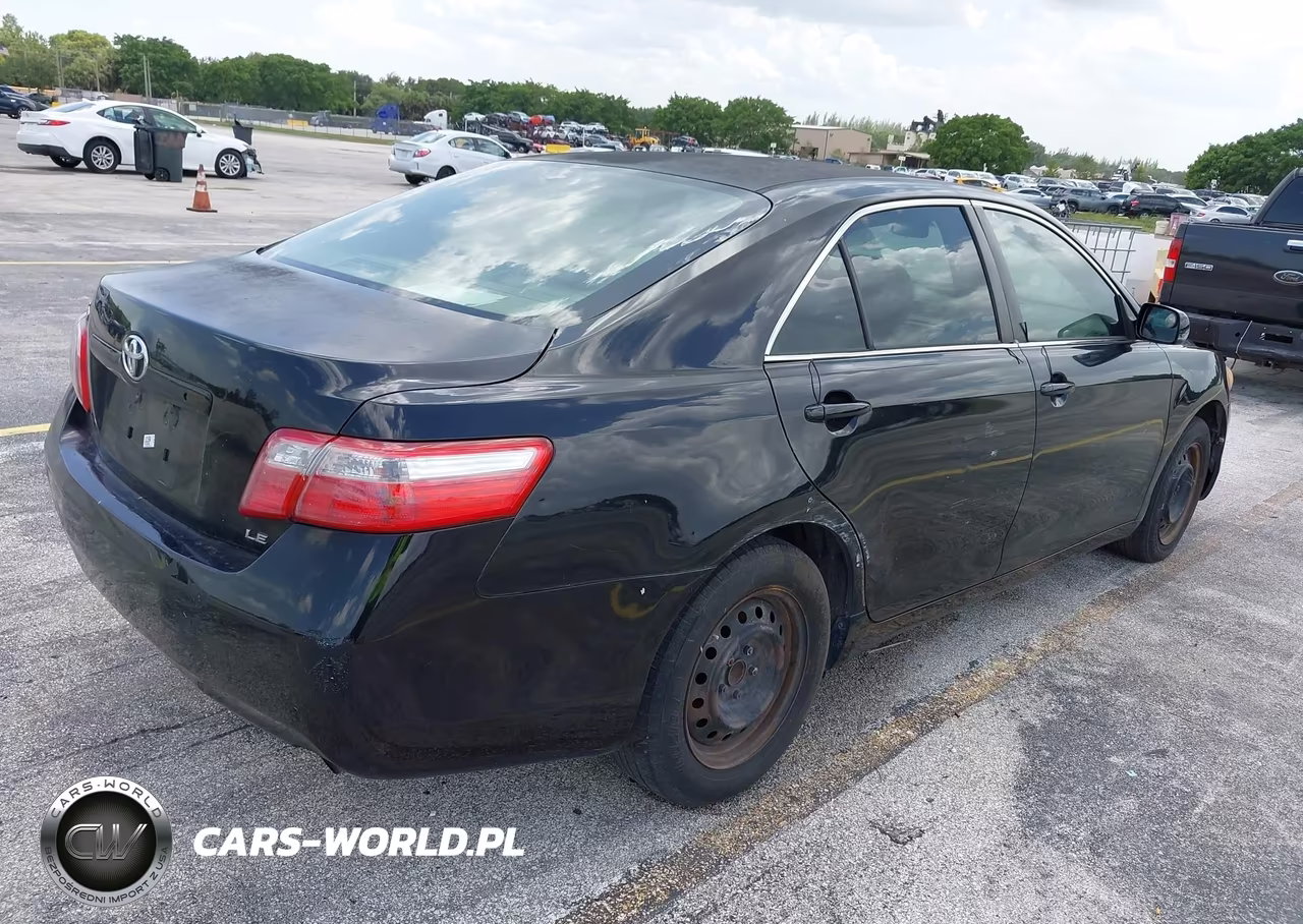 2007 Toyota Camry Le VIN:JTNBE46K073007187 - 4