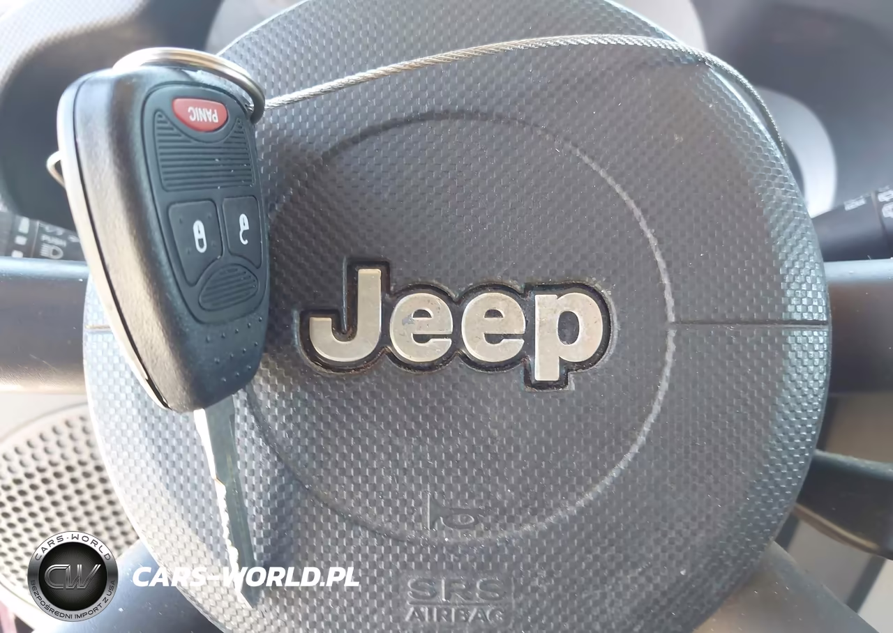 2010 Jeep Wrangler Unlimited Rubicon VIN:1J4HA6H13AL233364 - 11