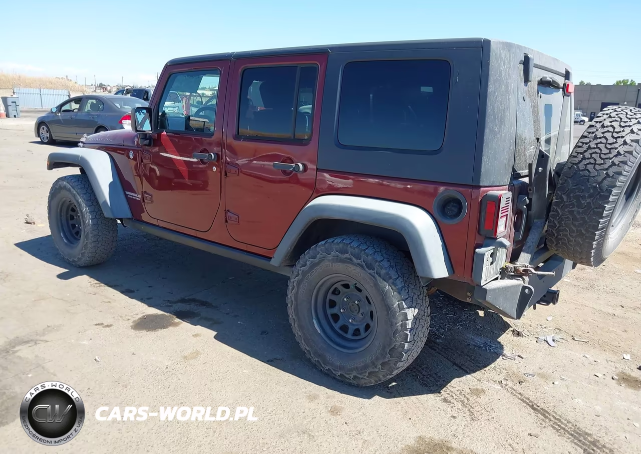 2010 Jeep Wrangler Unlimited Rubicon VIN:1J4HA6H13AL233364 - 3