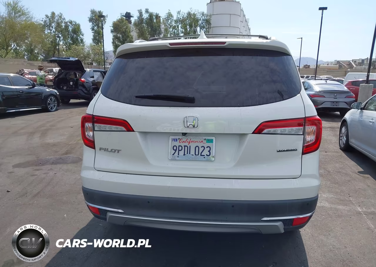 2019 Honda Pilot Touring VIN:5FNYF5H62KB020729 - 16