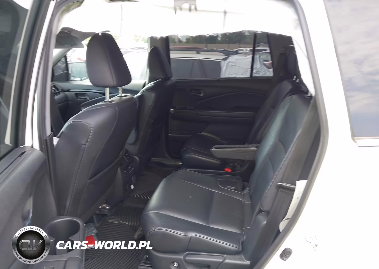 2019 Honda Pilot Touring VIN:5FNYF5H62KB020729 - 8