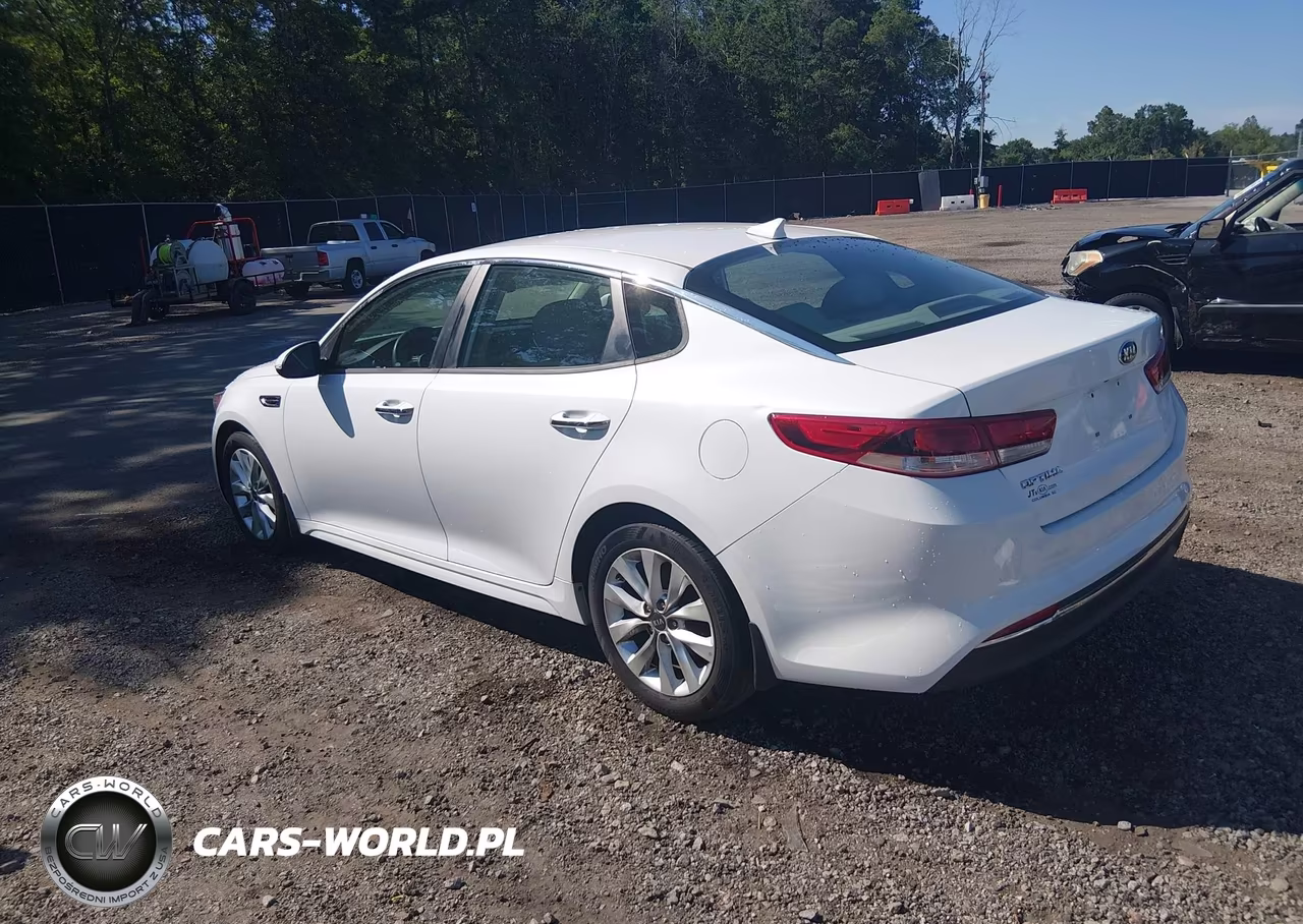 2018 Kia Optima Lx VIN:5XXGT4L35JG253592 - 3