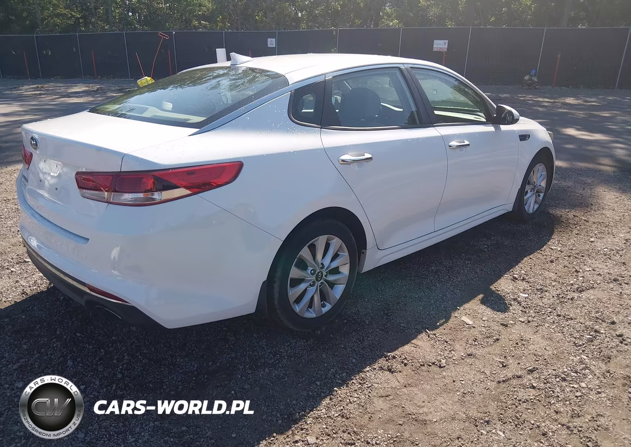2018 Kia Optima Lx VIN:5XXGT4L35JG253592 - 4