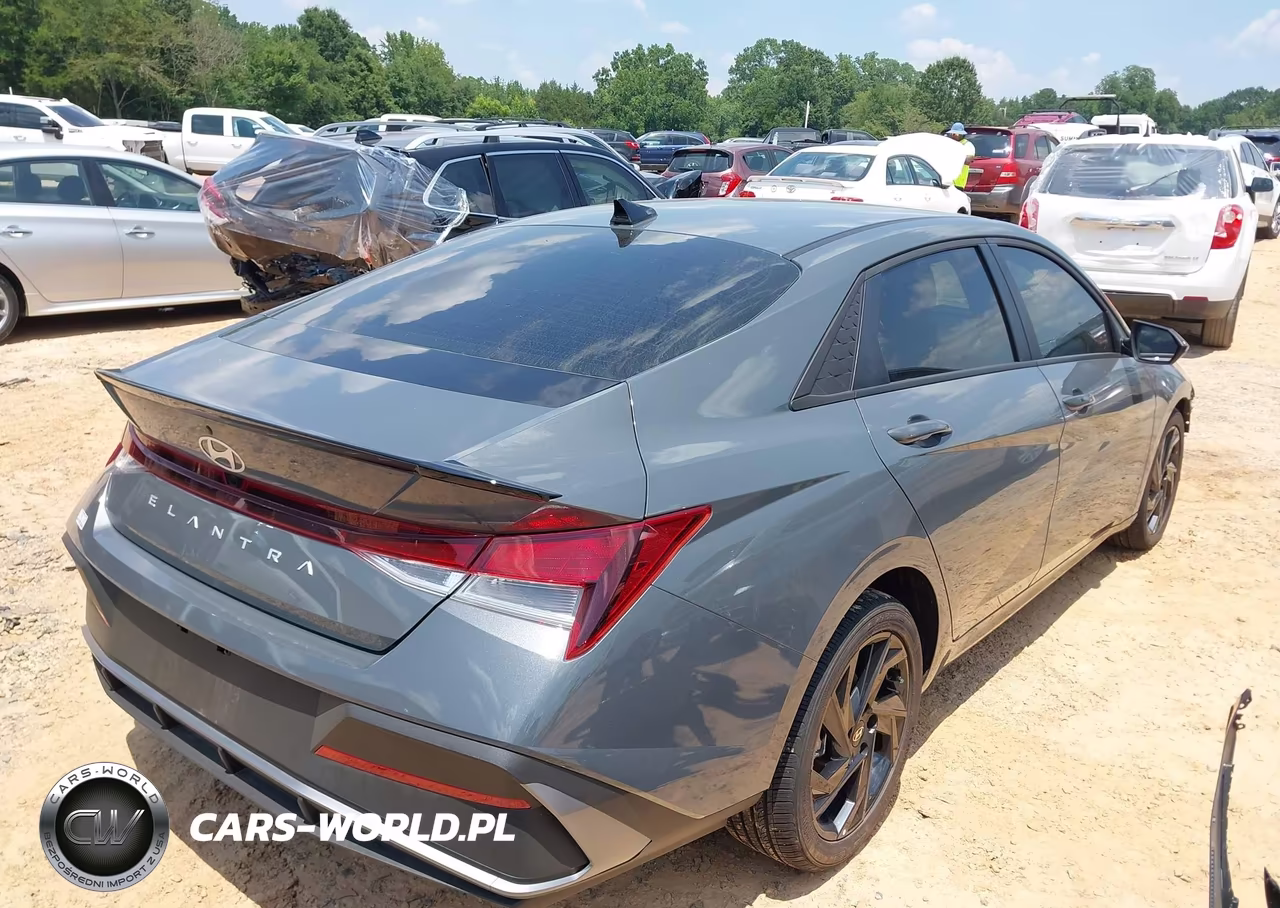 2026 Hyundai Elantra Sel Sport VIN:KMHLM4DG3TU200332 - 4
