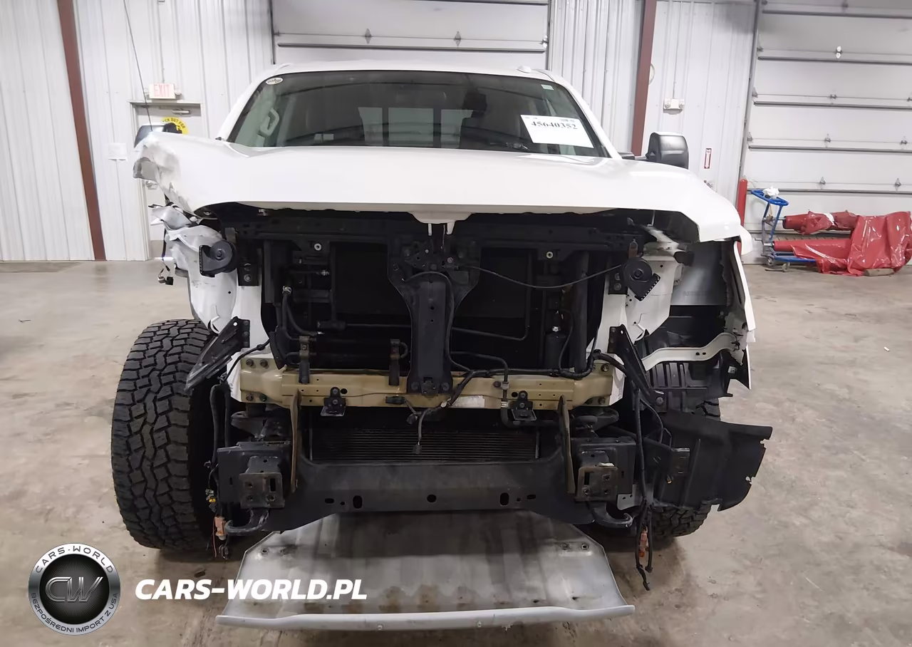 2019 Nissan Titan Pro-4X VIN:1N6AA1E50KN520942 - 13
