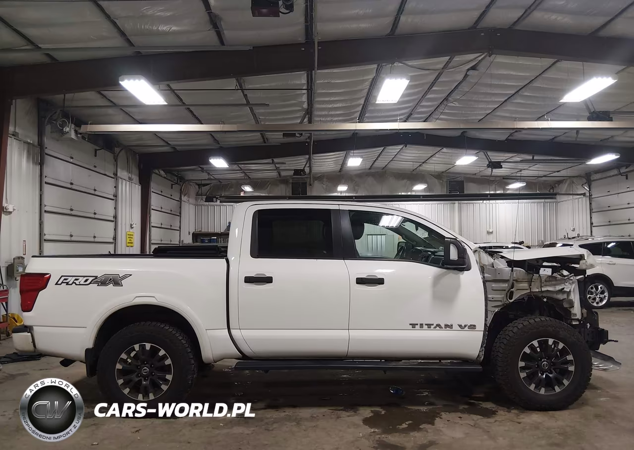 2019 Nissan Titan Pro-4X VIN:1N6AA1E50KN520942 - 14