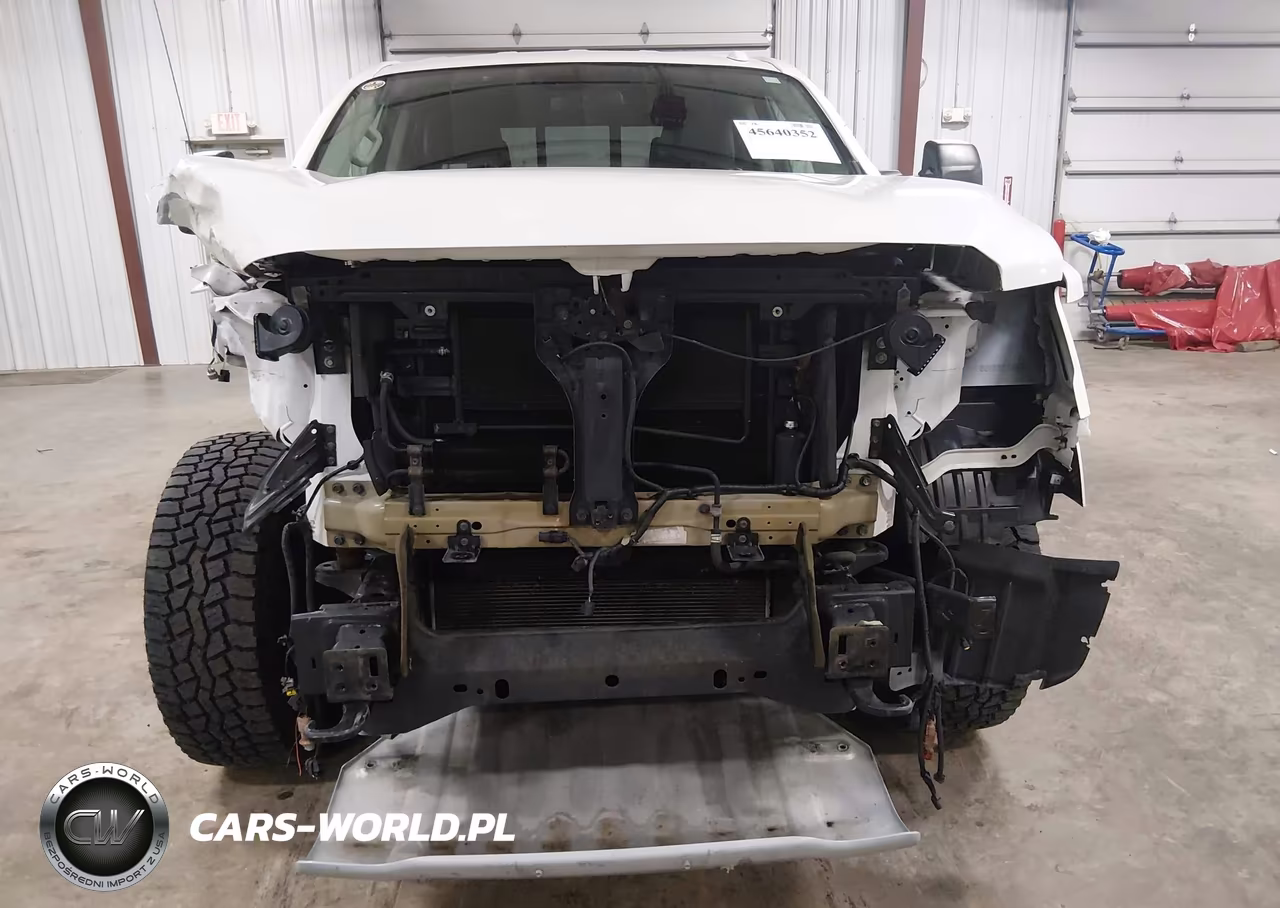 2019 Nissan Titan Pro-4X VIN:1N6AA1E50KN520942 - 6
