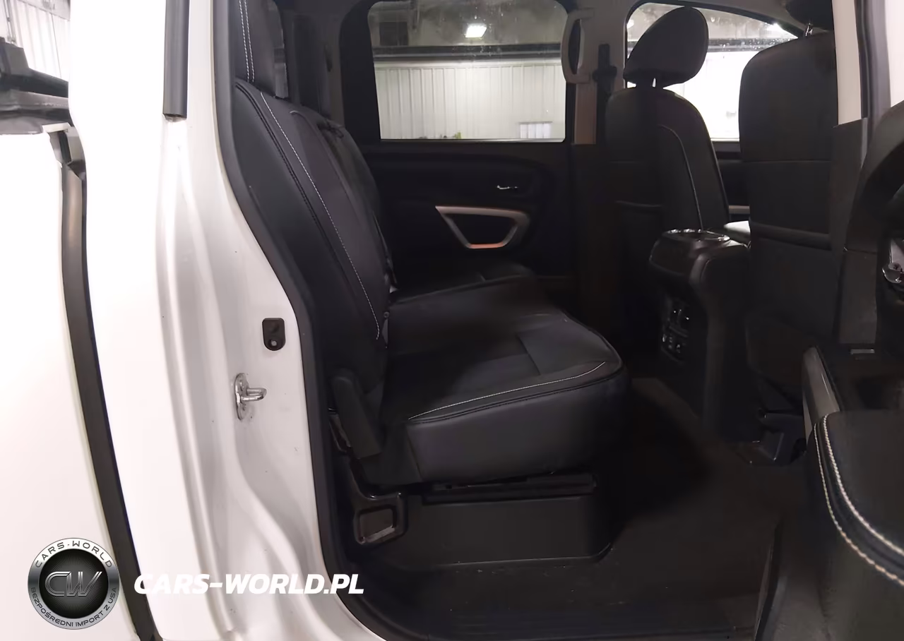 2019 Nissan Titan Pro-4X VIN:1N6AA1E50KN520942 - 8