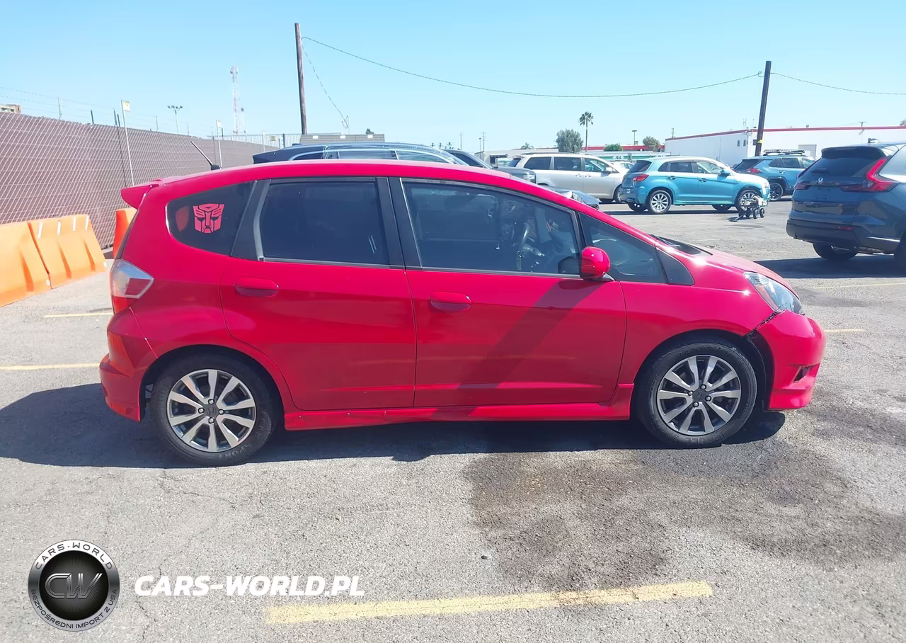 2012 Honda Fit Sport VIN:JHMGE8H5XCC009661 - 13