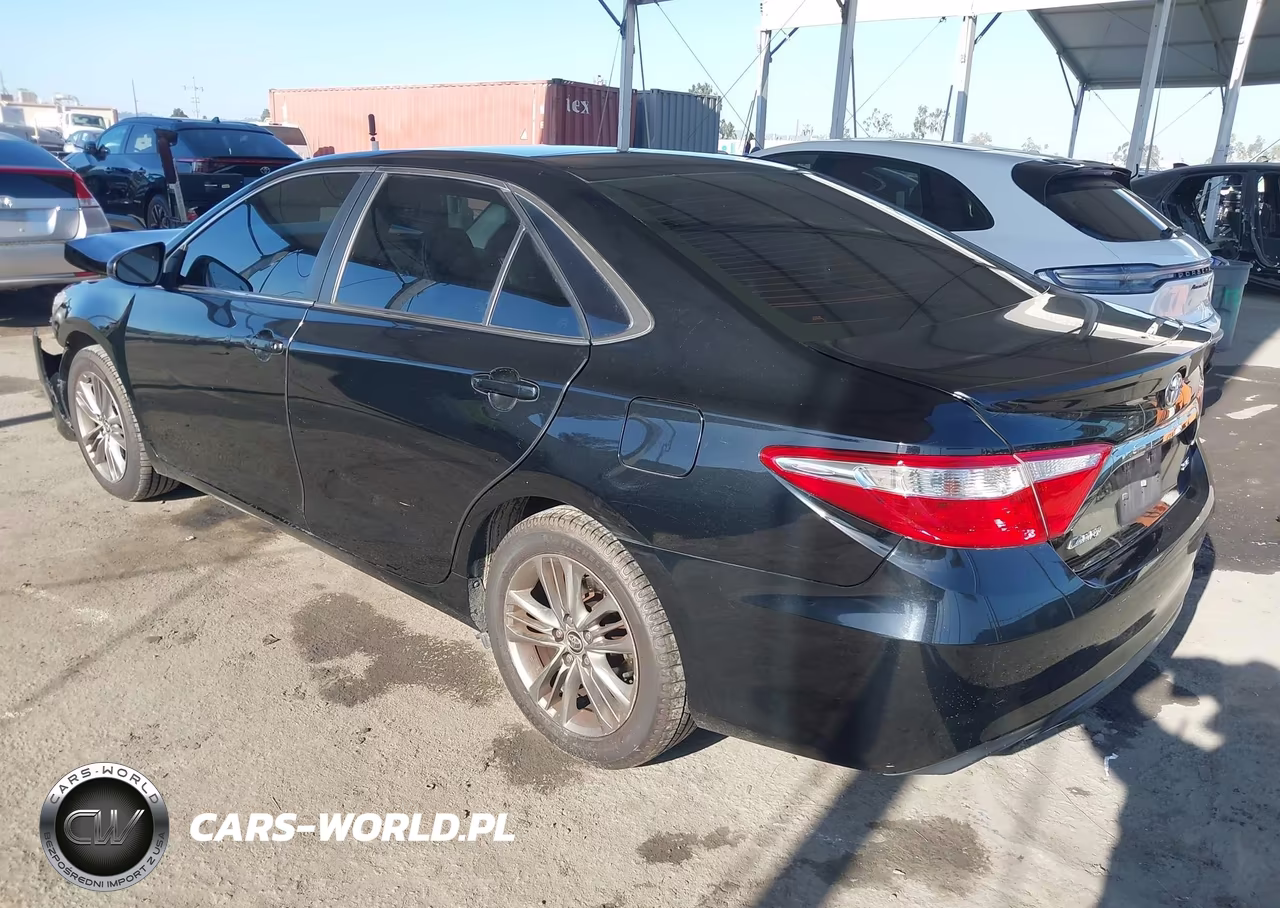 2016 Toyota Camry Se VIN:4T1BF1FK0GU514211 - 3