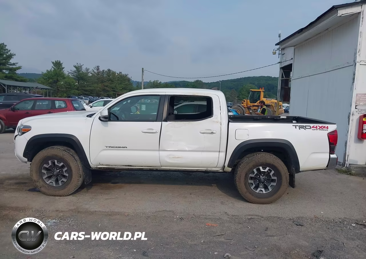 2018 Toyota Tacoma Trd Off Road VIN:5TFCZ5AN7JX122695 - 14