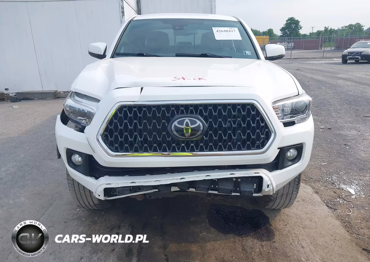2018 Toyota Tacoma Trd Off Road VIN:5TFCZ5AN7JX122695 - 18