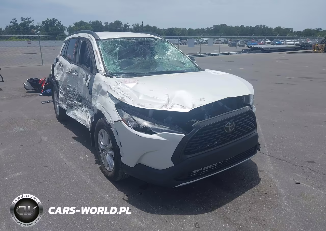 2024 Toyota Corolla Cross Le – zdjęcie 1 z 17