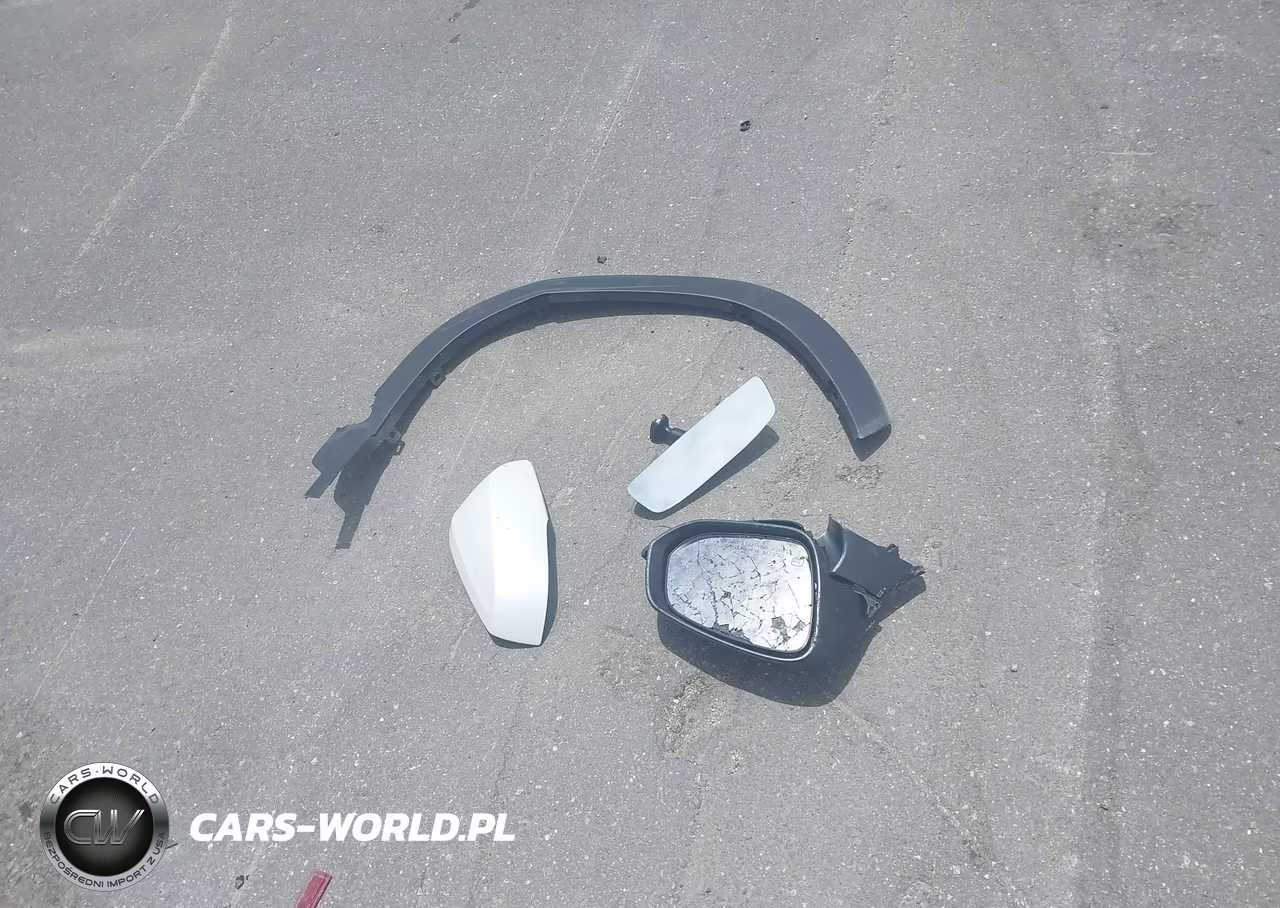 2024 Toyota Corolla Cross Le VIN:7MUCAAAG3RV085041 - 12