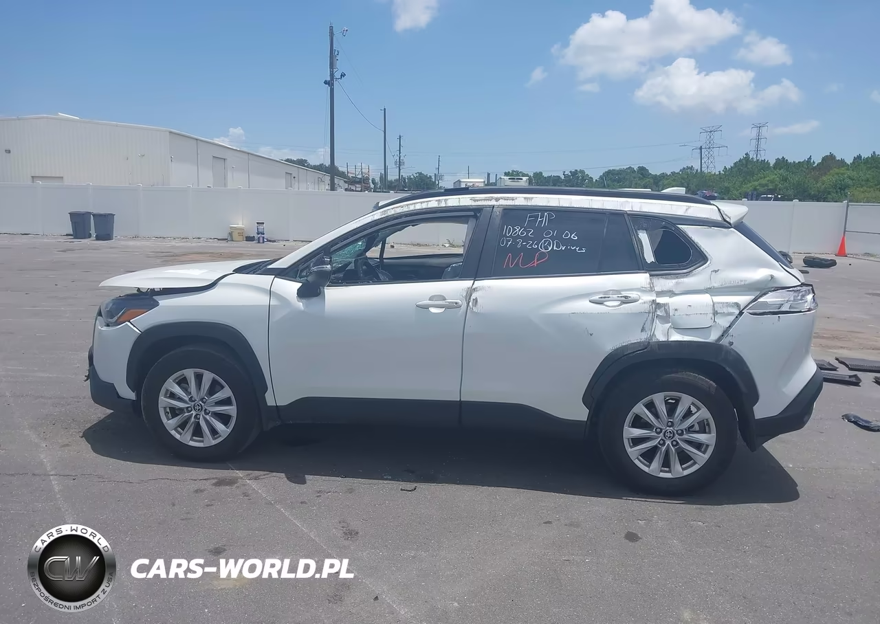 2024 Toyota Corolla Cross Le VIN:7MUCAAAG3RV085041 - 15