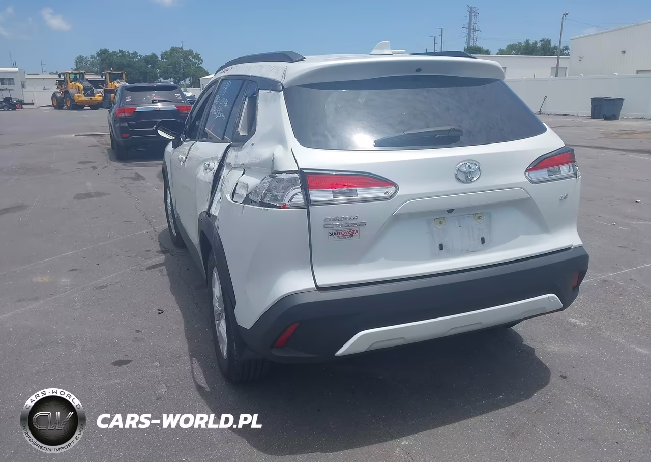 2024 Toyota Corolla Cross Le VIN:7MUCAAAG3RV085041 - 3