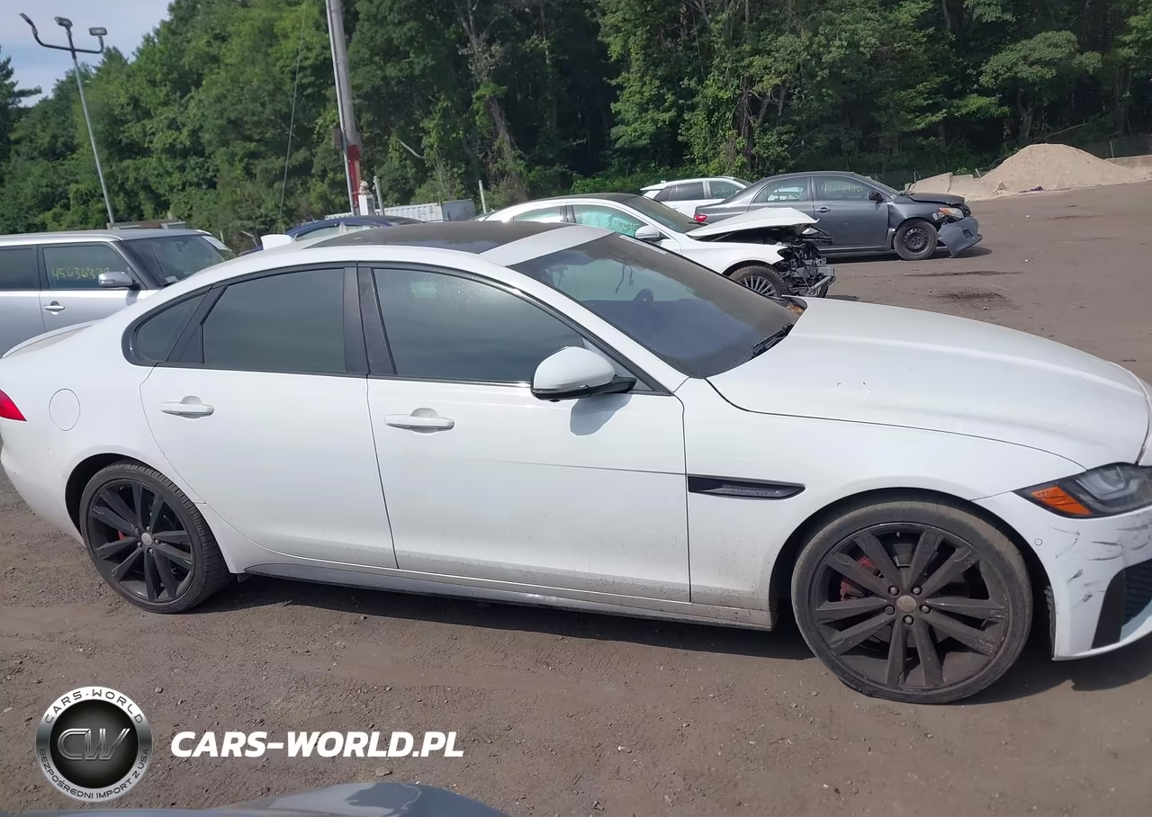 2016 Jaguar Xf S VIN:SAJBM4BV5GCY05791 - 14