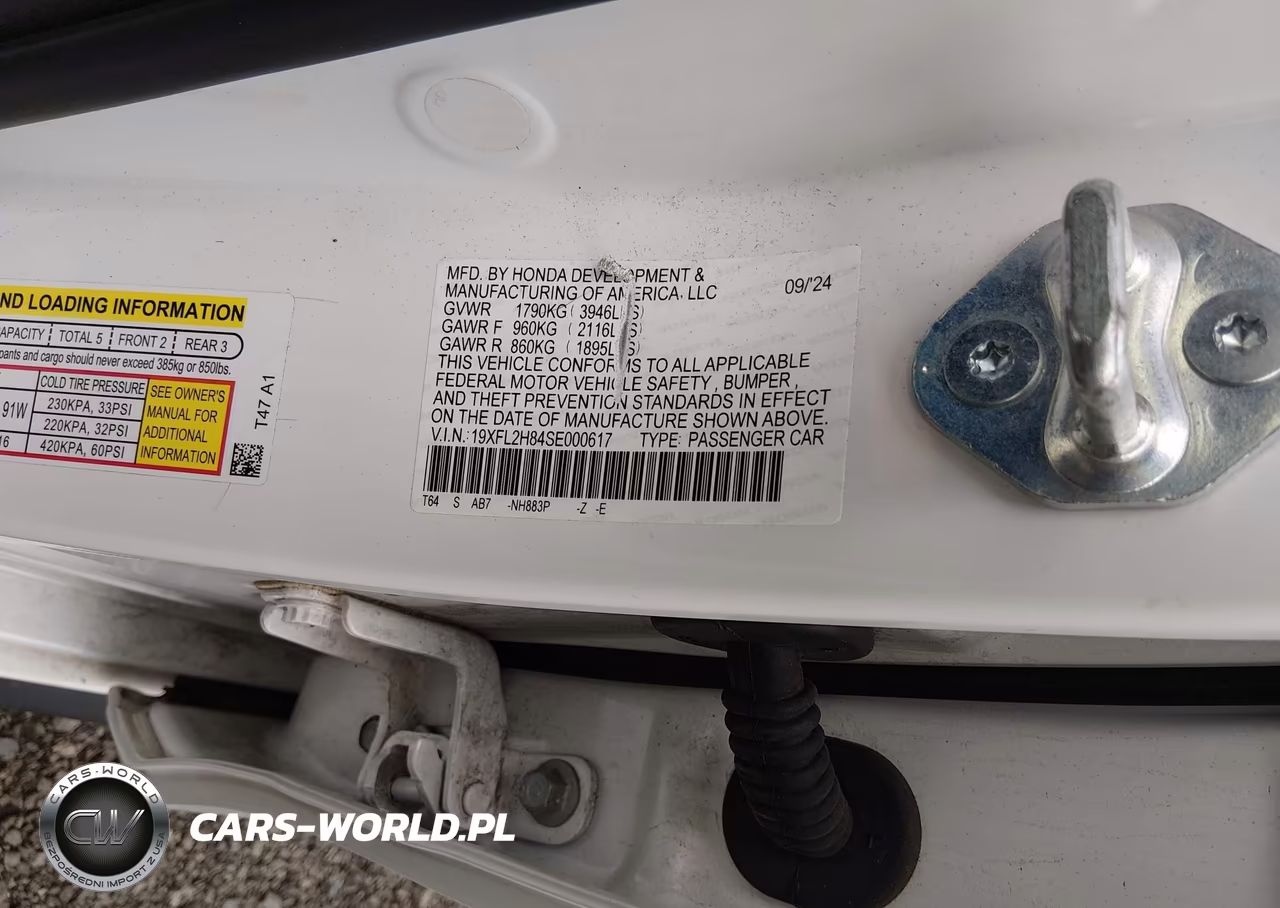 2025 Honda Civic Sedan Sport VIN:19XFL2H84SE000617 - 9