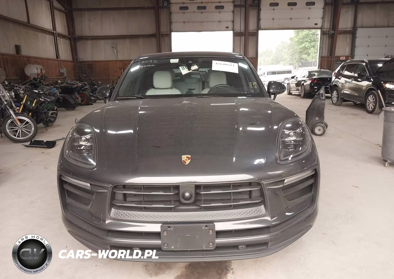 2025 Porsche Macan T VIN:WP1AA2A57SLB00331 - 12