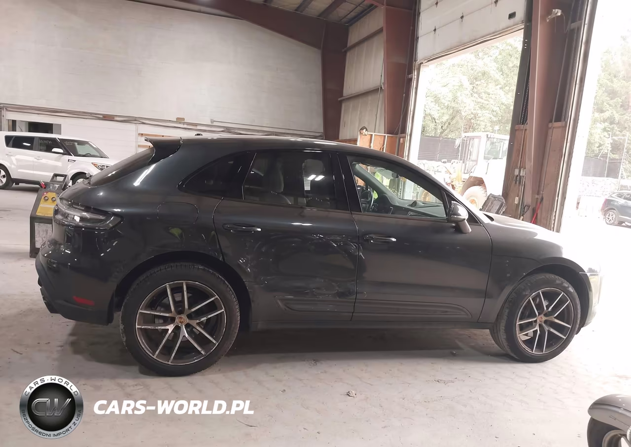 2025 Porsche Macan T VIN:WP1AA2A57SLB00331 - 13