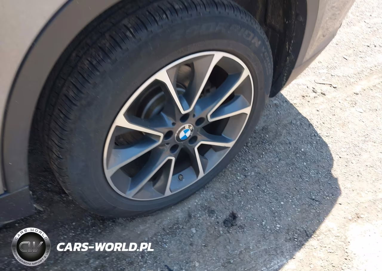 2018 BMW X5 xDrive35I VIN:5UXKR0C55J0X92166 - 12