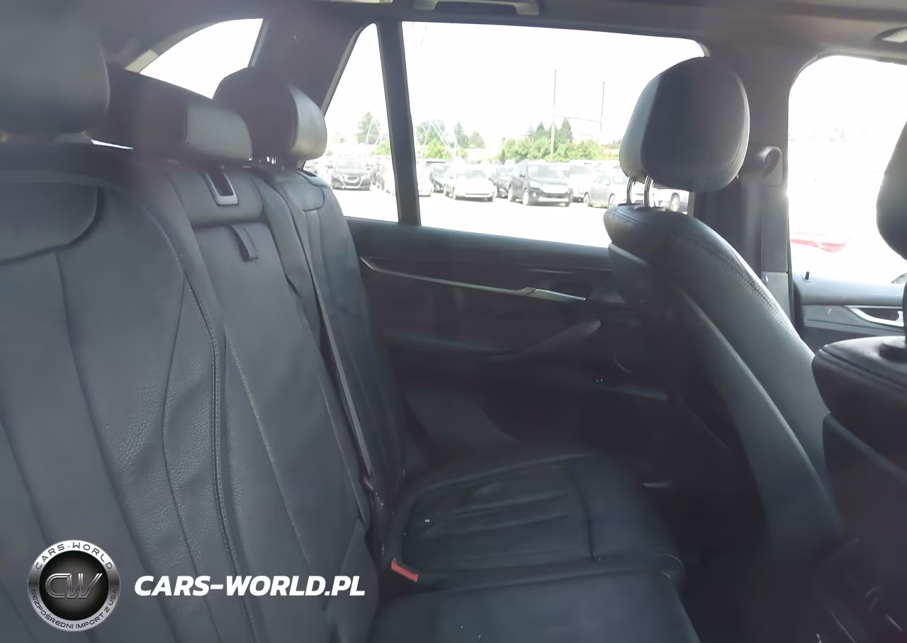 2018 BMW X5 xDrive35I VIN:5UXKR0C55J0X92166 - 8