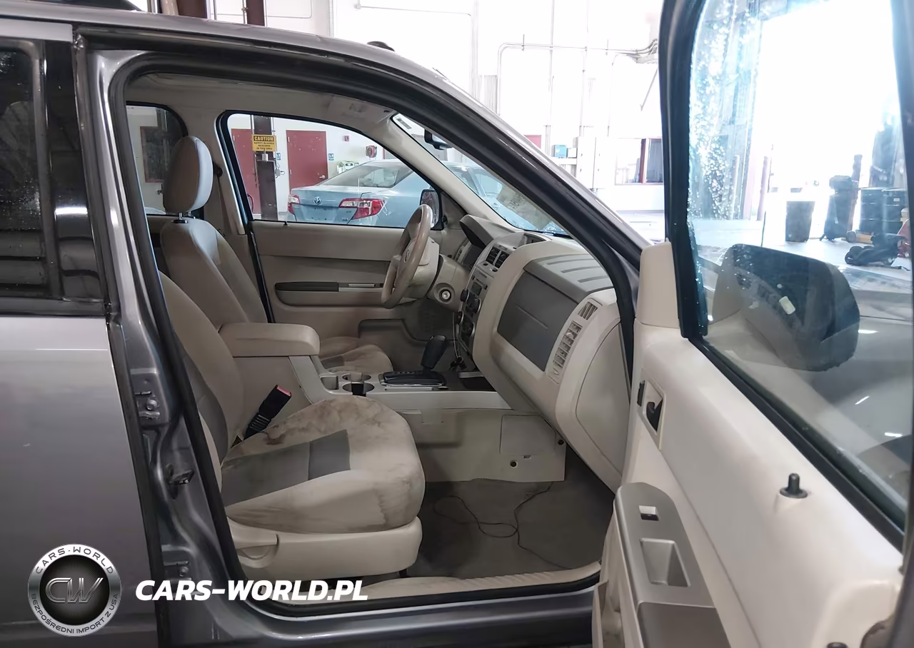 2008 Ford Escape Xlt VIN:1FMCU03Z58KE48371 - 5